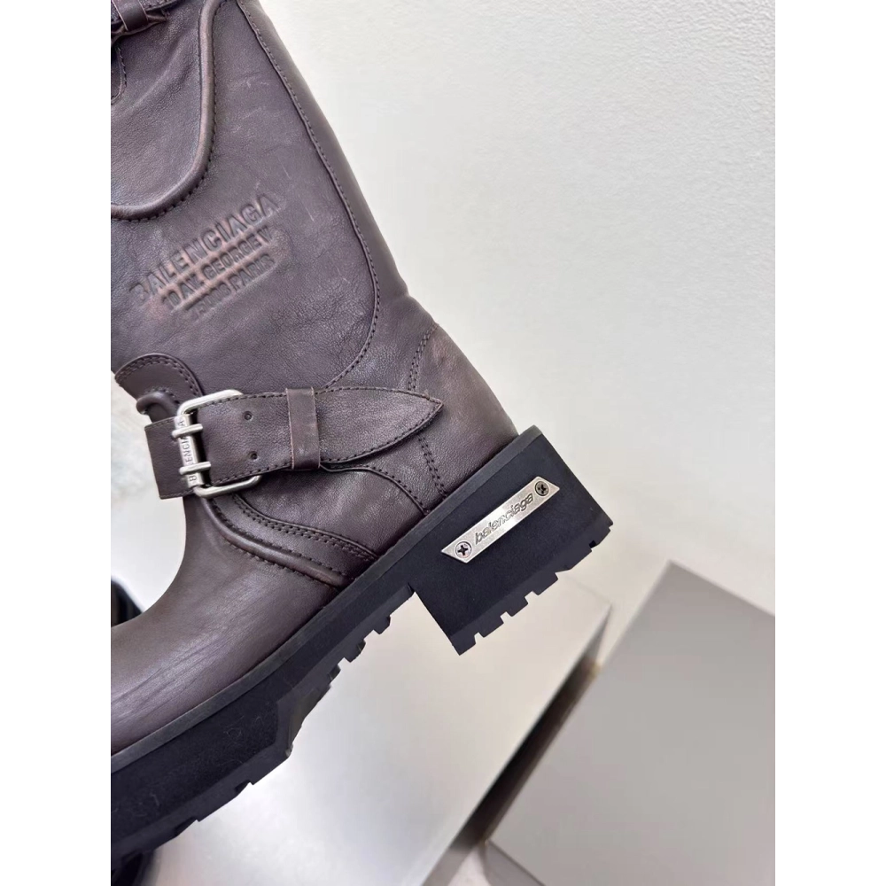 Balenciaga Womens Venom Boot in Brown,ASICS