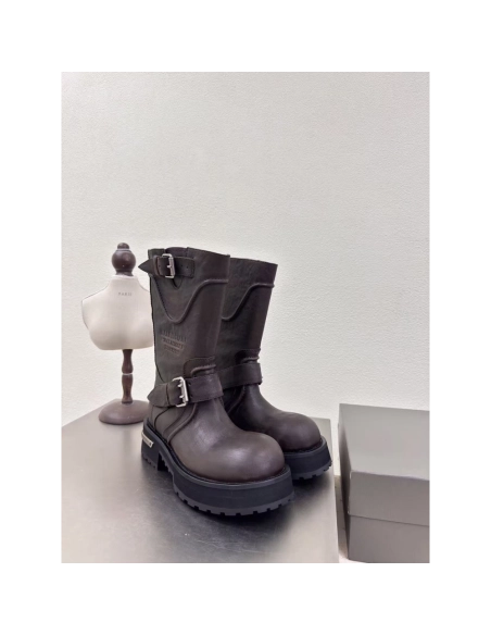 Balenciaga Womens Venom Boot in Brown,ASICS