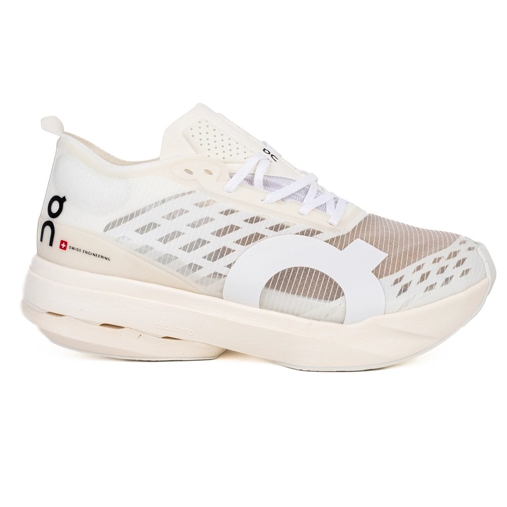 ON Cloudboom Strike White Black,ON SNEAKERS