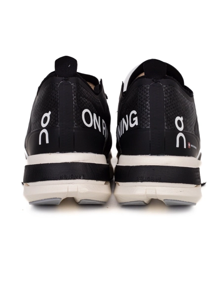 ON Cloudboom Strike Black White,ON SNEAKERS