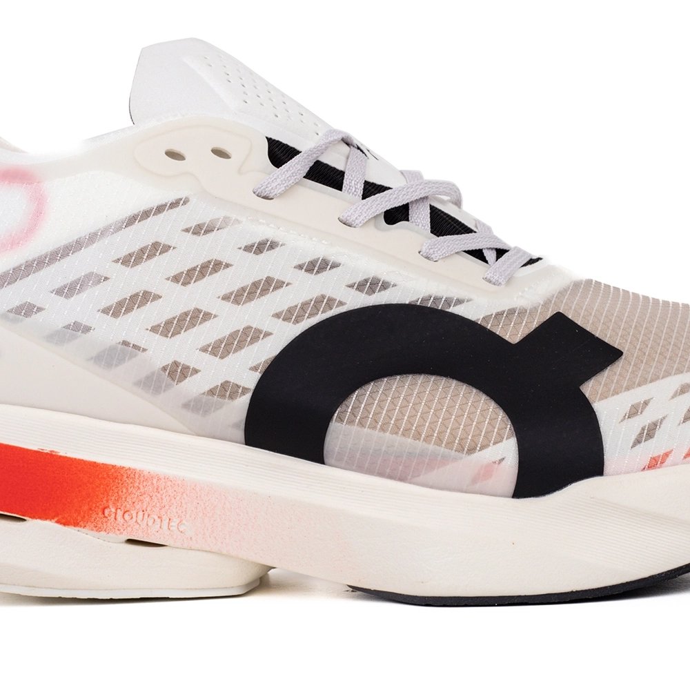 ON Cloudboom Strike White Black,ON SNEAKERS