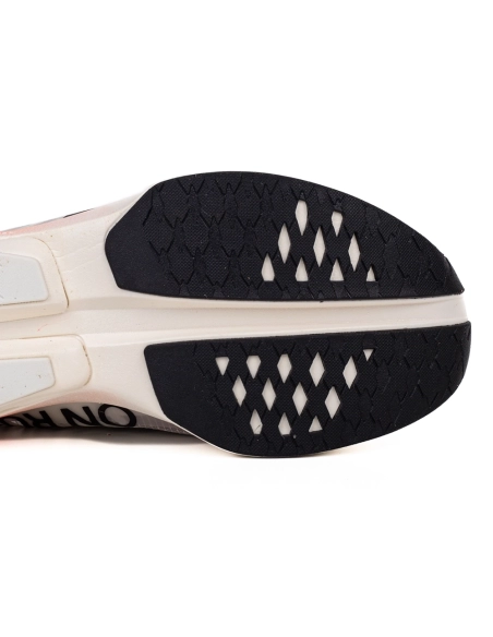 ON Cloudboom Strike White Black,ON SNEAKERS