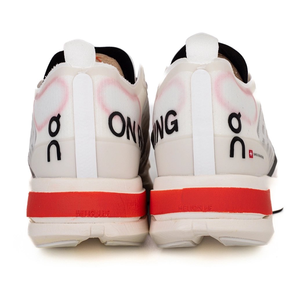 ON Cloudboom Strike White Black,ON SNEAKERS