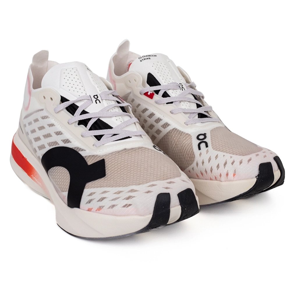 ON Cloudboom Strike White Black,ON SNEAKERS