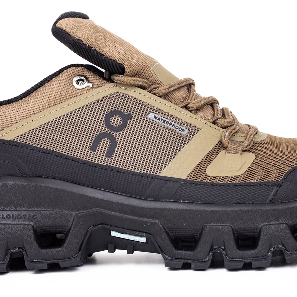 ON Cloudrock Low Waterproof Hunter Black,ON SNEAKERS