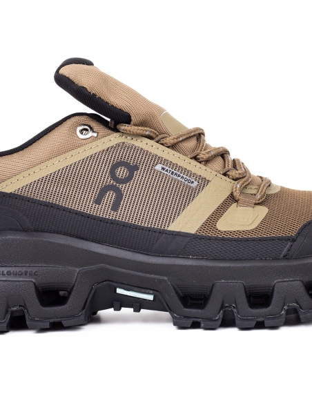 ON Cloudrock Low Waterproof Hunter Black,ON SNEAKERS