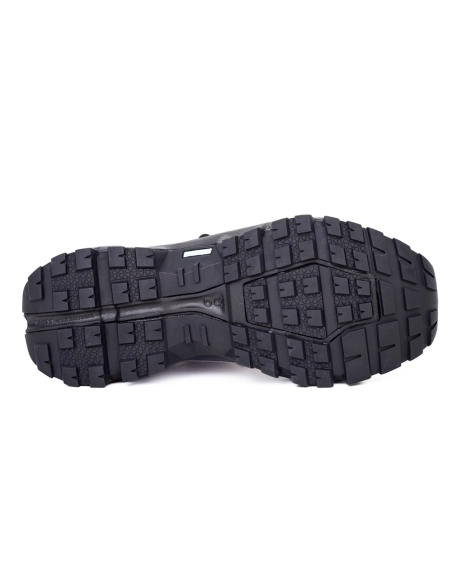 ON Cloudrock Low Waterproof Hunter Black,ON SNEAKERS