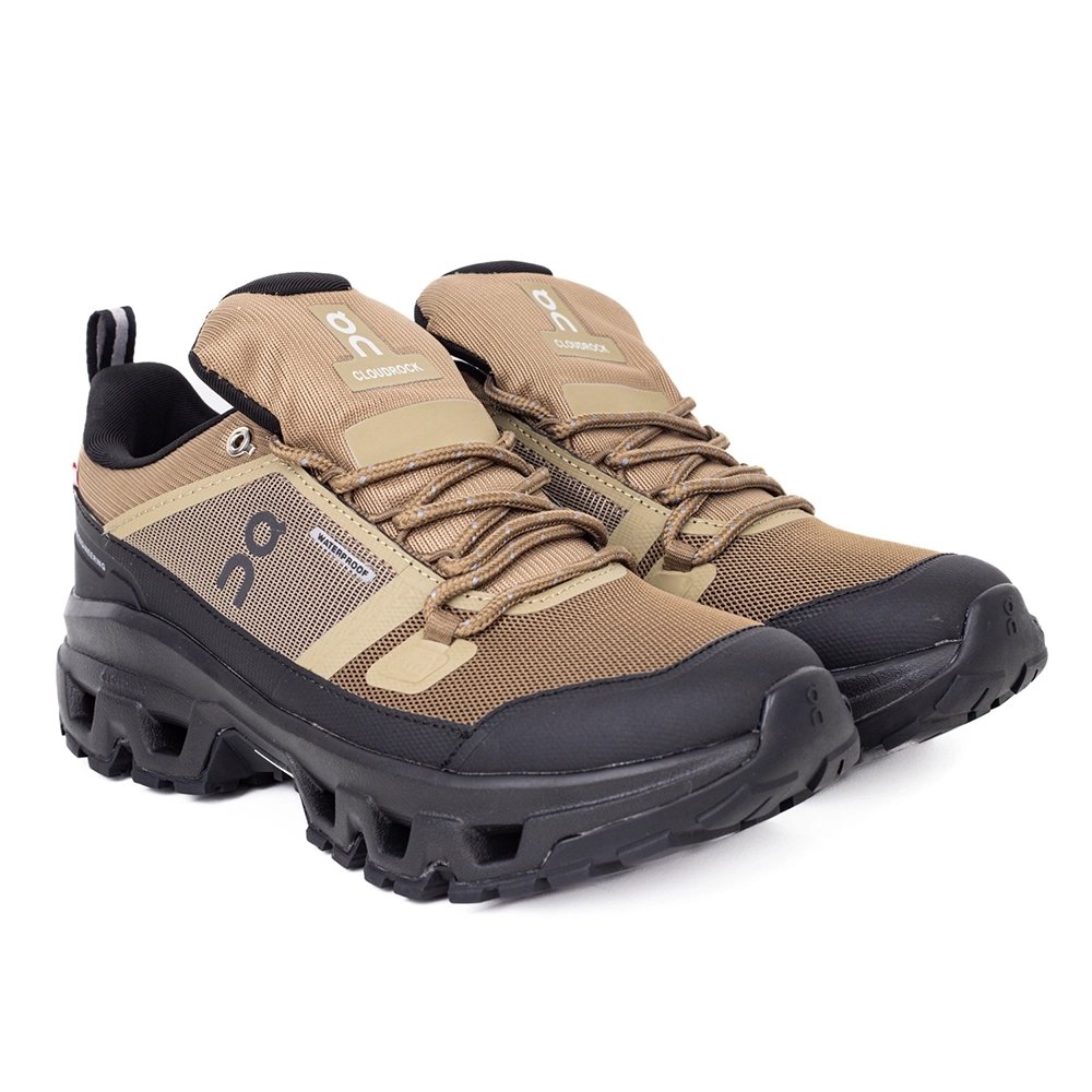 ON Cloudrock Low Waterproof Hunter Black,ON SNEAKERS