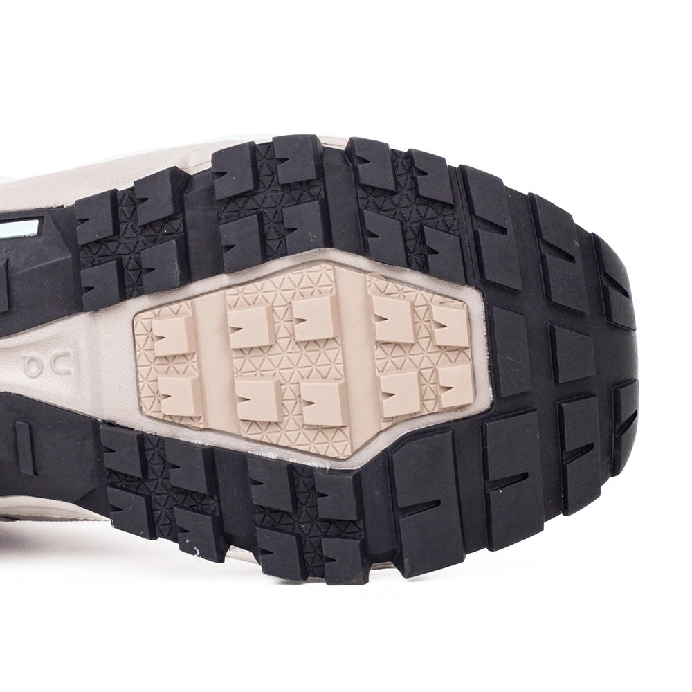 ON Cloudrock Mid Waterproof Cinder Fog,ON SNEAKERS