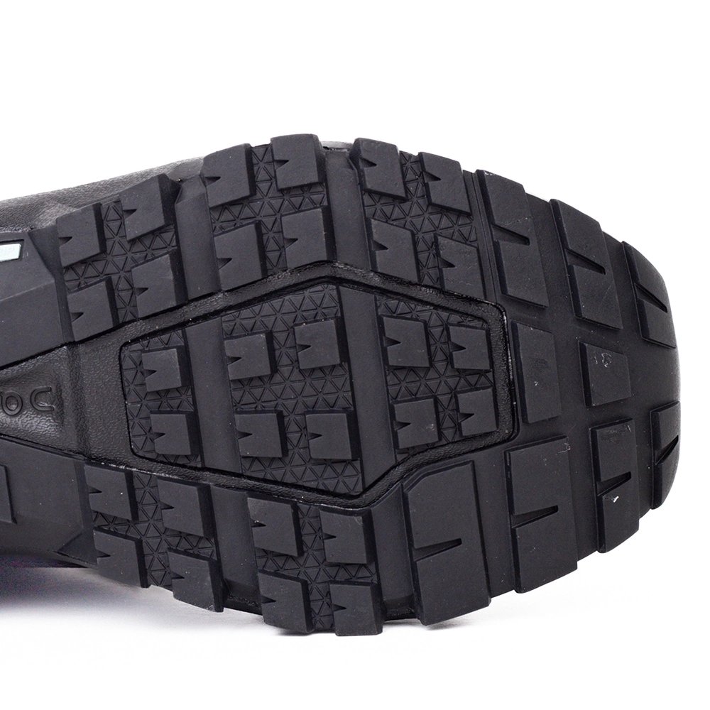 ON Cloudrock Mid Waterproof Triple Black,ON SNEAKERS