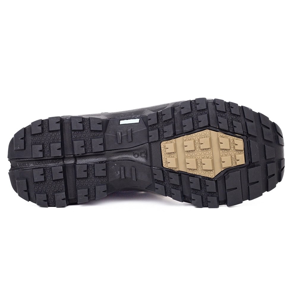 ON Cloudrock Mid Waterproof  Hunter Black,ON SNEAKERS