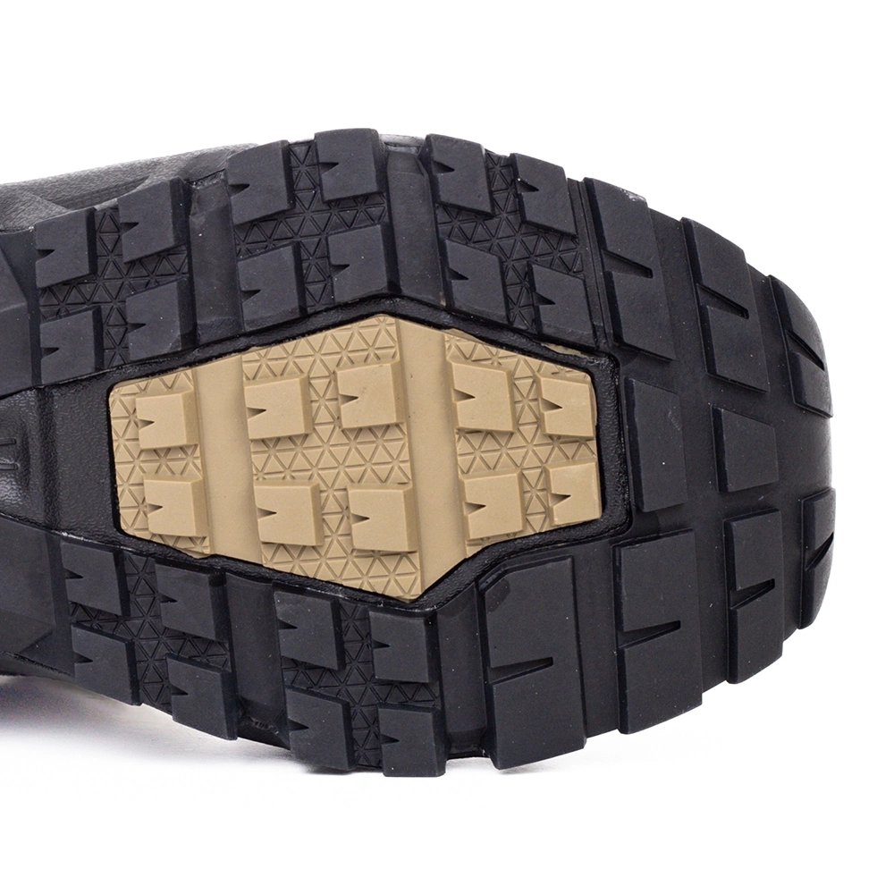 ON Cloudrock Mid Waterproof  Hunter Black,ON SNEAKERS