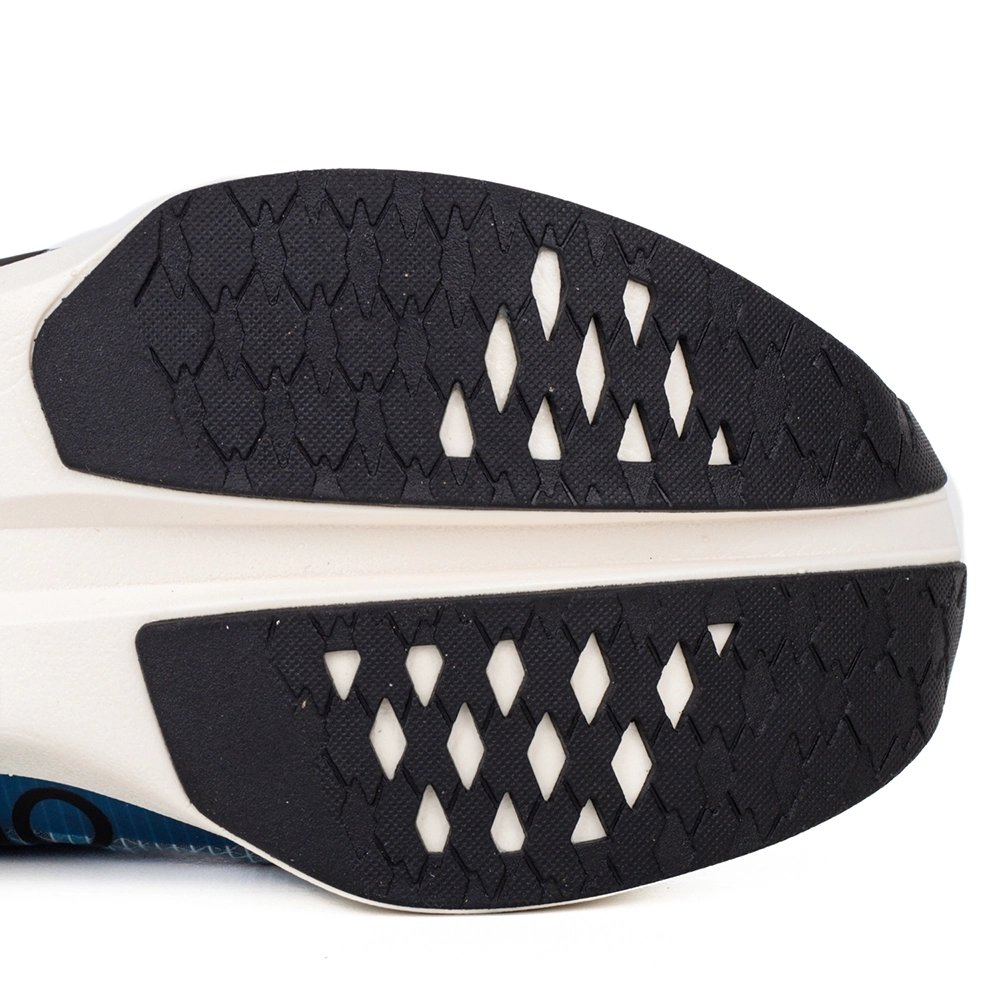 ON Cloudboom Strike Sky blue,ON SNEAKERS