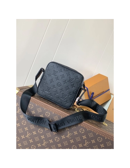 Louis Vuitton Getaway Messenger Bags M12516 19X20X6cm,Louis Vuitton Bags,BAGS