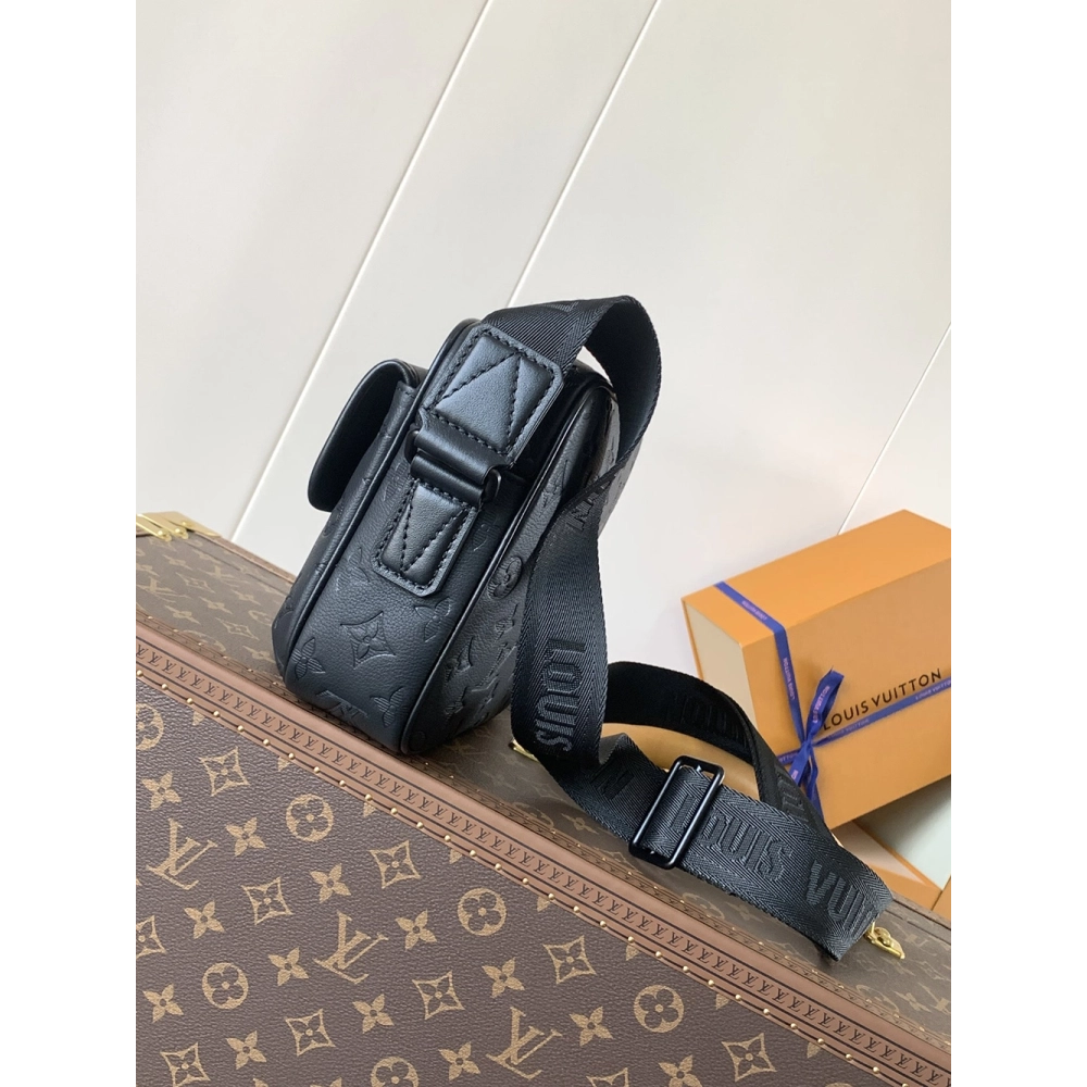 Louis Vuitton Getaway Messenger Bags M12516 19X20X6cm,Louis Vuitton Bags,BAGS