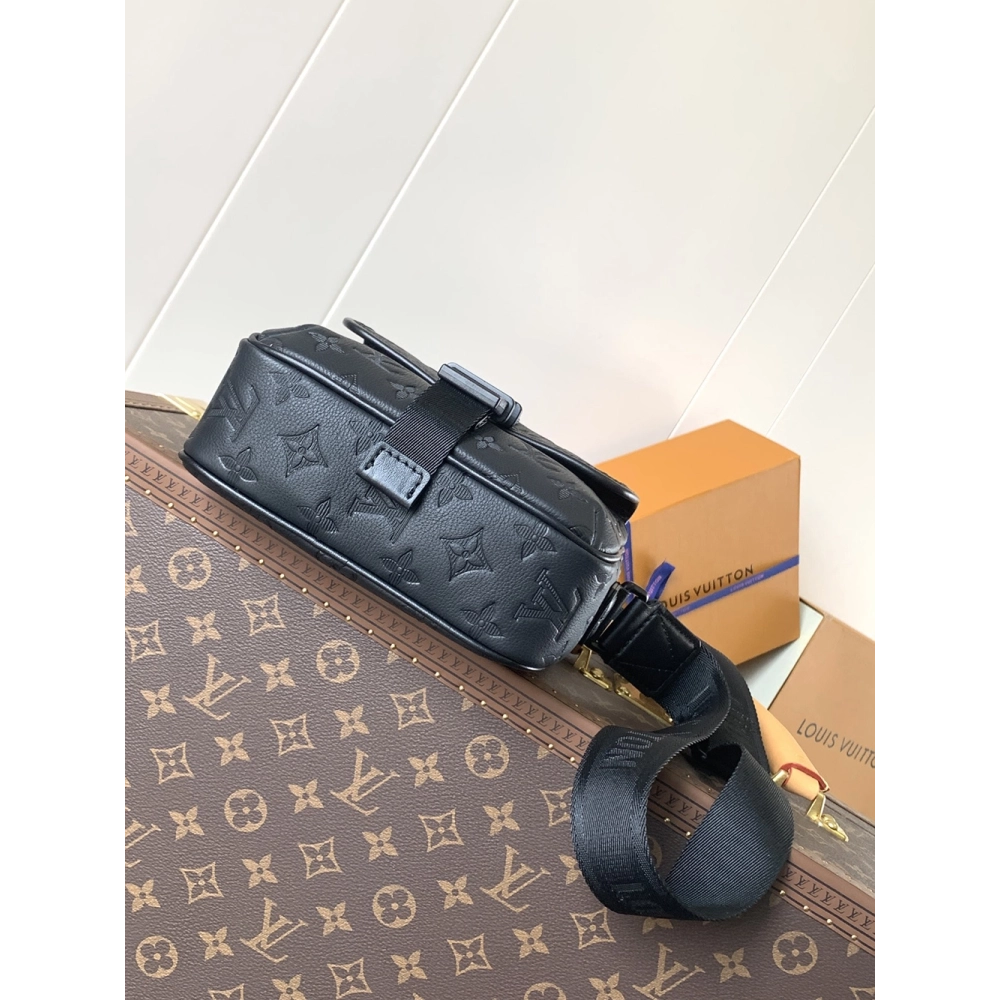 Louis Vuitton Getaway Messenger Bags M12516 19X20X6cm,Louis Vuitton Bags,BAGS