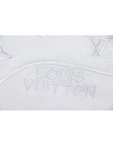 Louis Vuitton T-shirt Z030 Black White Khaki,Louis Vuitton T Shirt,Tshirt,APPAREL