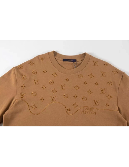 Louis Vuitton T-shirt Z030 Black White Khaki,Louis Vuitton T Shirt,Tshirt,APPAREL