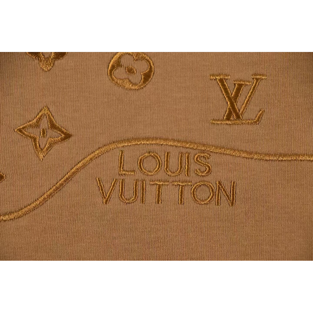 Louis Vuitton T-shirt Z030 Black White Khaki,Louis Vuitton T Shirt,Tshirt,APPAREL