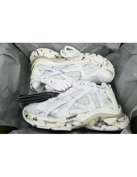 Balenciaga Runner Sneaker White Graffiti 772767 W3RNY 2301