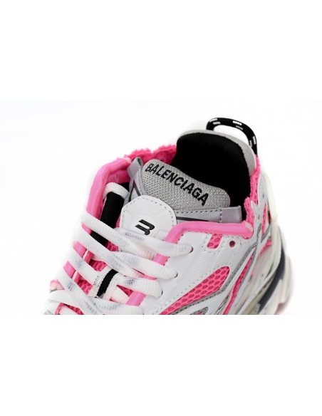 Balenciaga Runner White Red Powder 677402W3RBN9155