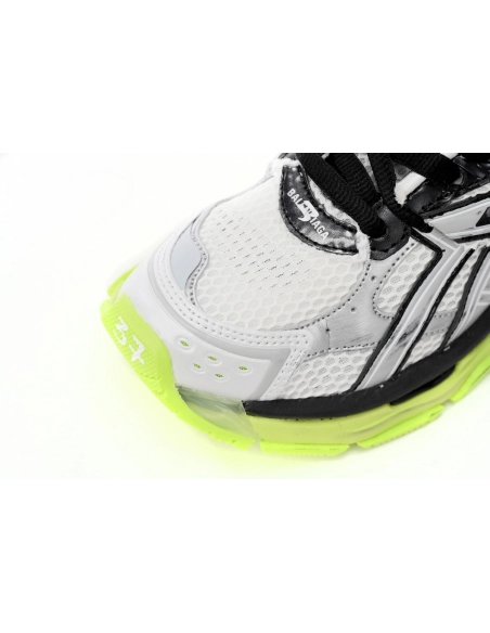 Balenciaga Runner Black/White And Fluorescent Green 677402W3RBP1093
