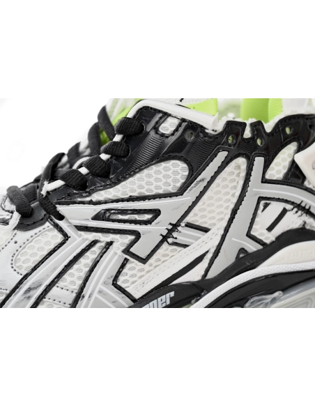 Balenciaga Runner Black/White And Fluorescent Green 677402W3RBP1093