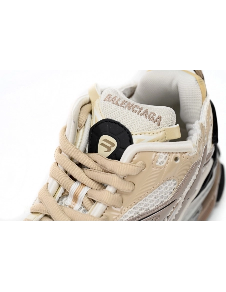 Balenciaga Runner Beige Black White 677403W3RB39891