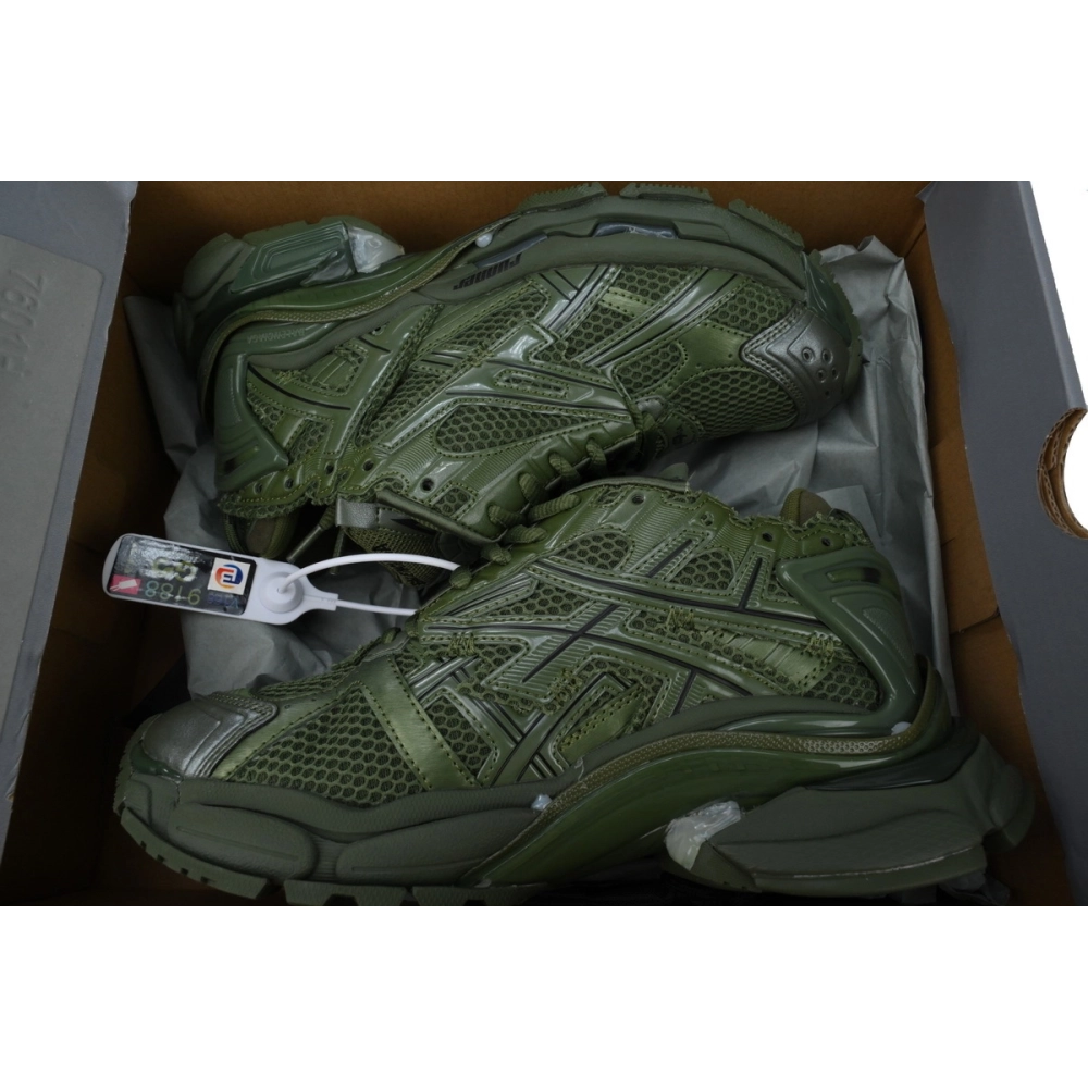 Balenciaga Runner Army Green 677403 W3RB1 3031