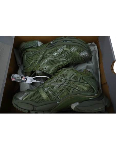 Balenciaga Runner Army Green 677403 W3RB1 3031