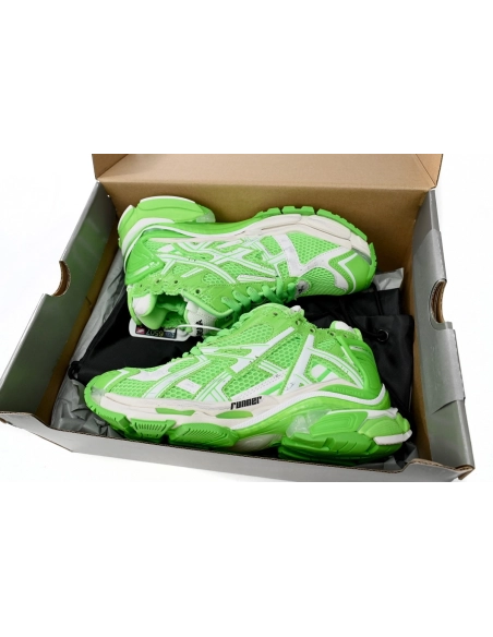 Balenciaga Runner Fluo Green 677403W3RBM3590