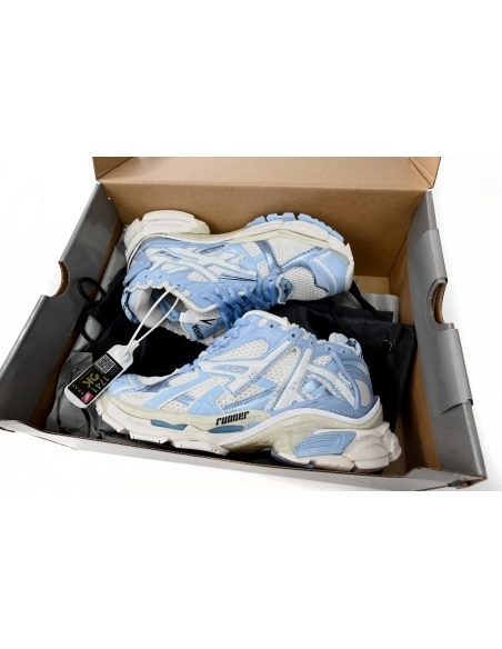 Balenciaga Runner White Light Blue 677402 W3RB2 9744