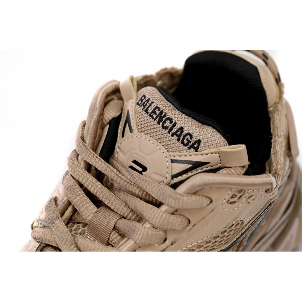 Balenciaga Runner Dark Brown 677402W1RA80125