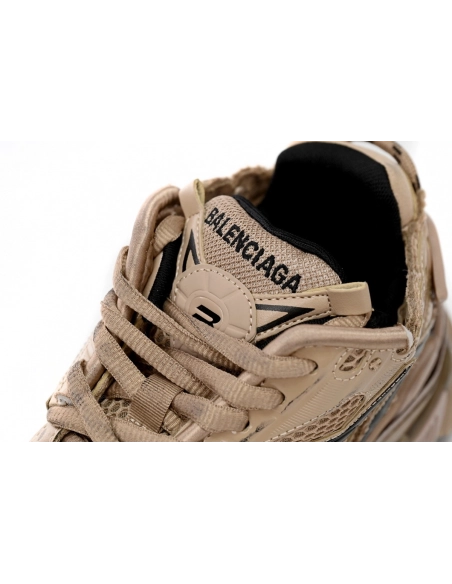 Balenciaga Runner Dark Brown 677402W1RA80125