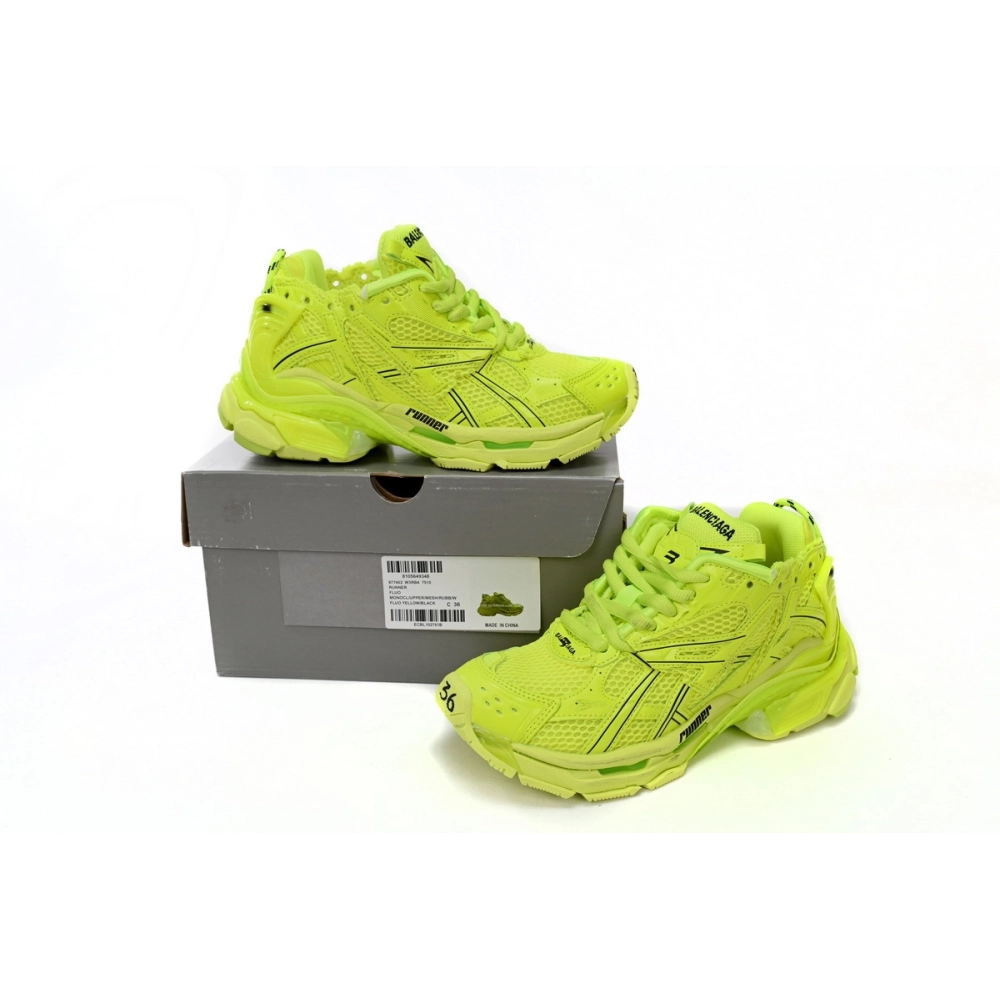 Balenciaga Runner Lime 677403W3RB47500