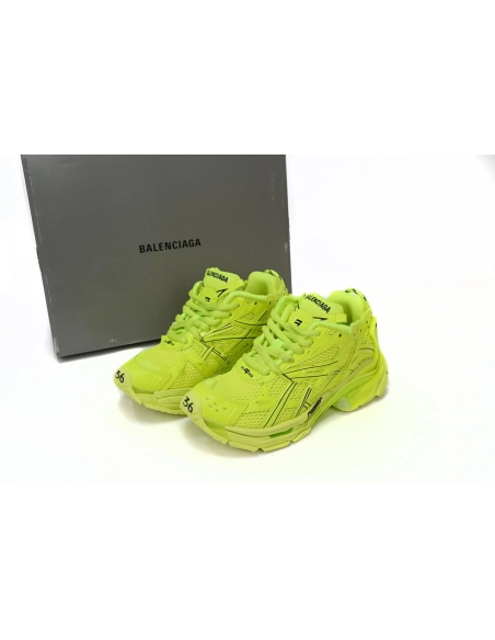 Balenciaga Runner Lime 677403W3RB47500