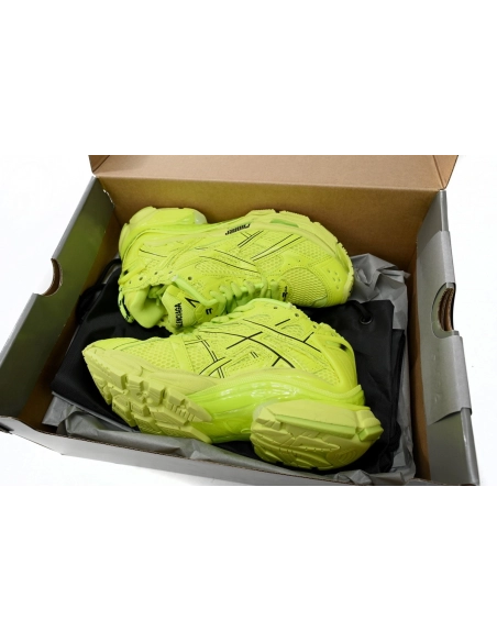 Balenciaga Runner Lime 677403W3RB47500