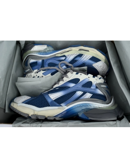 Balenciaga Runner Sneaker Gradient-Beige Navy 772774 WRUNG 2410