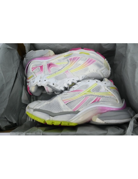 Balenciaga Runner Sneaker Gradient Yellow Powder 772767 WRUNG 9517
