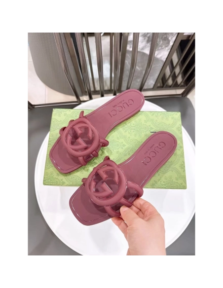 Gucci Interlocking G slide sandal,Gucci Slides