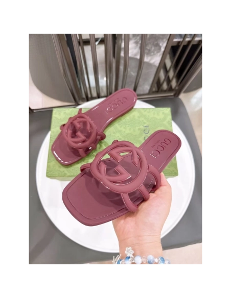 Gucci Interlocking G slide sandal,Gucci Slides