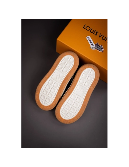 Louis Vuitton Tilted Sneaker 1AJAM7,LOUIS VUITTON Sneakers