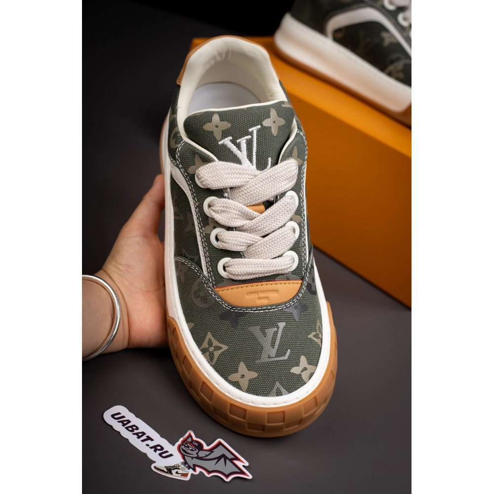 Louis Vuitton Tilted Sneaker 1AJAM7,LOUIS VUITTON Sneakers