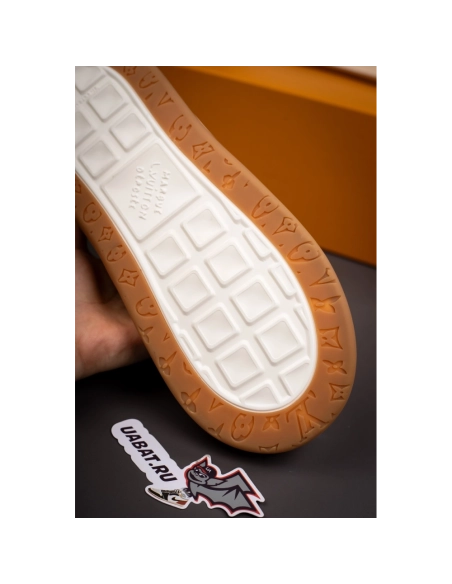 Louis Vuitton Tilted Sneaker 1AJTH1,LOUIS VUITTON Sneakers