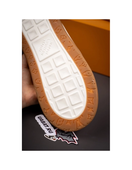 Louis Vuitton Tilted Sneaker 1AJTHL,LOUIS VUITTON Sneakers
