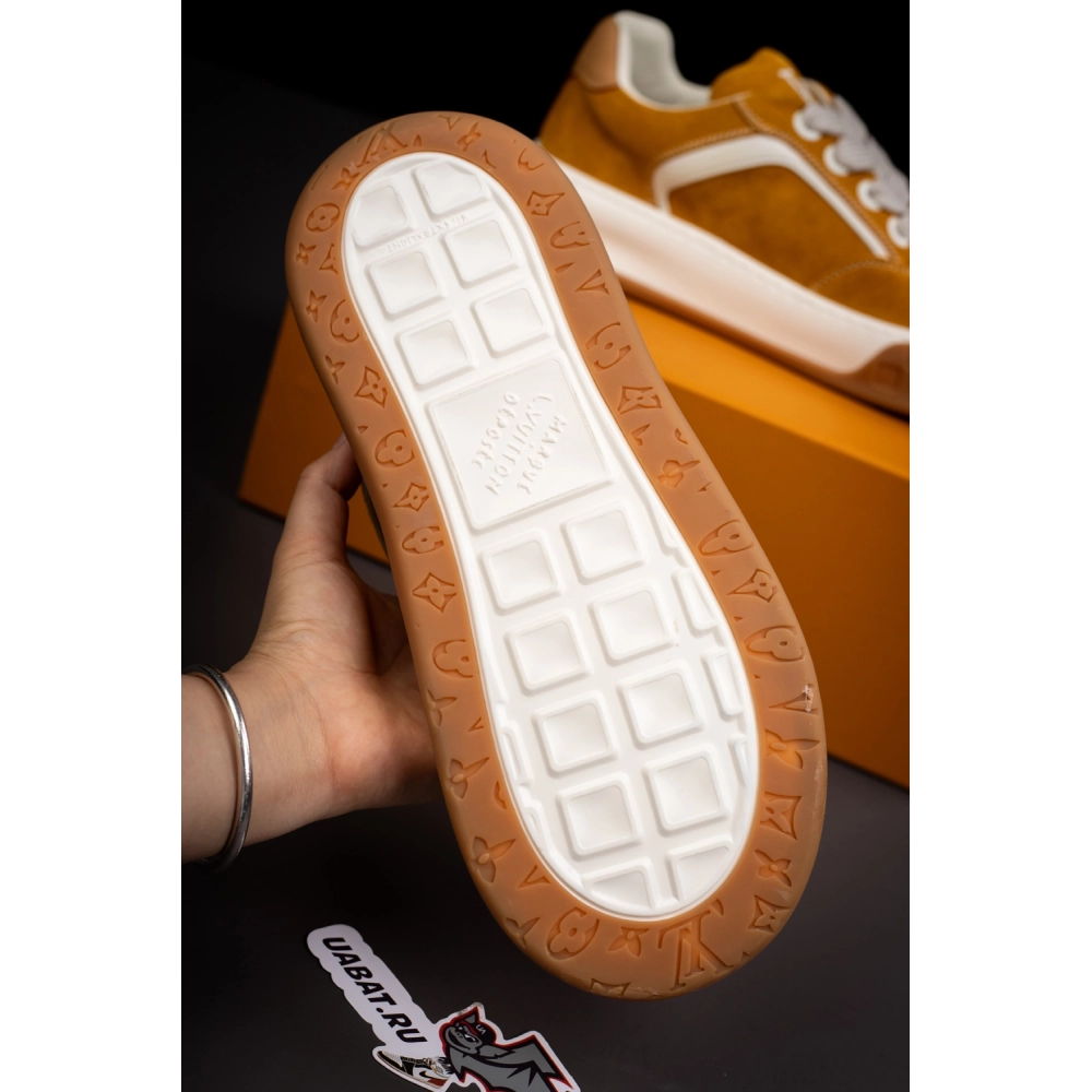 Louis Vuitton Tilted Sneaker 1AJTHL,LOUIS VUITTON Sneakers