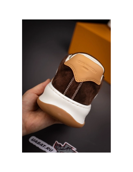 Louis Vuitton Tilted Sneaker 1AJTIP,LOUIS VUITTON Sneakers