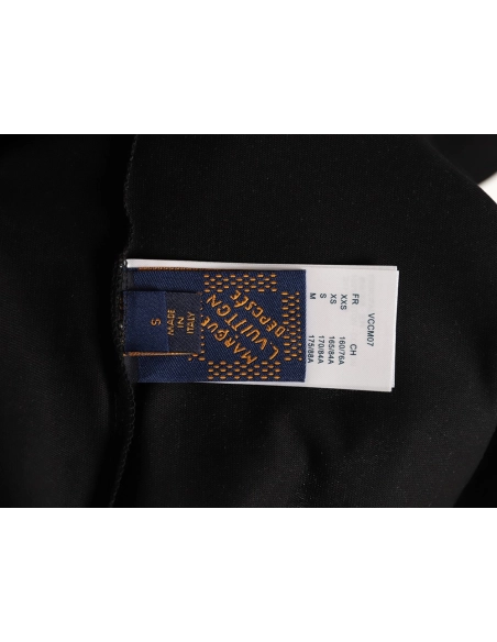 Louis Vuitton Flocked Logo Short-Sleeve T-Shirt TSK1,Louis Vuitton