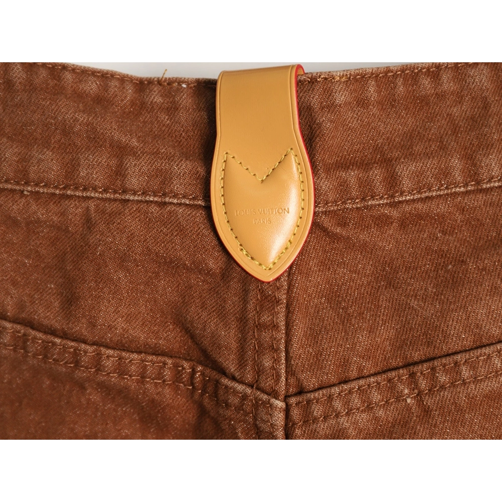 Louis Vuitton leather-label washed wide-leg denim shorts,Louis Vuitton