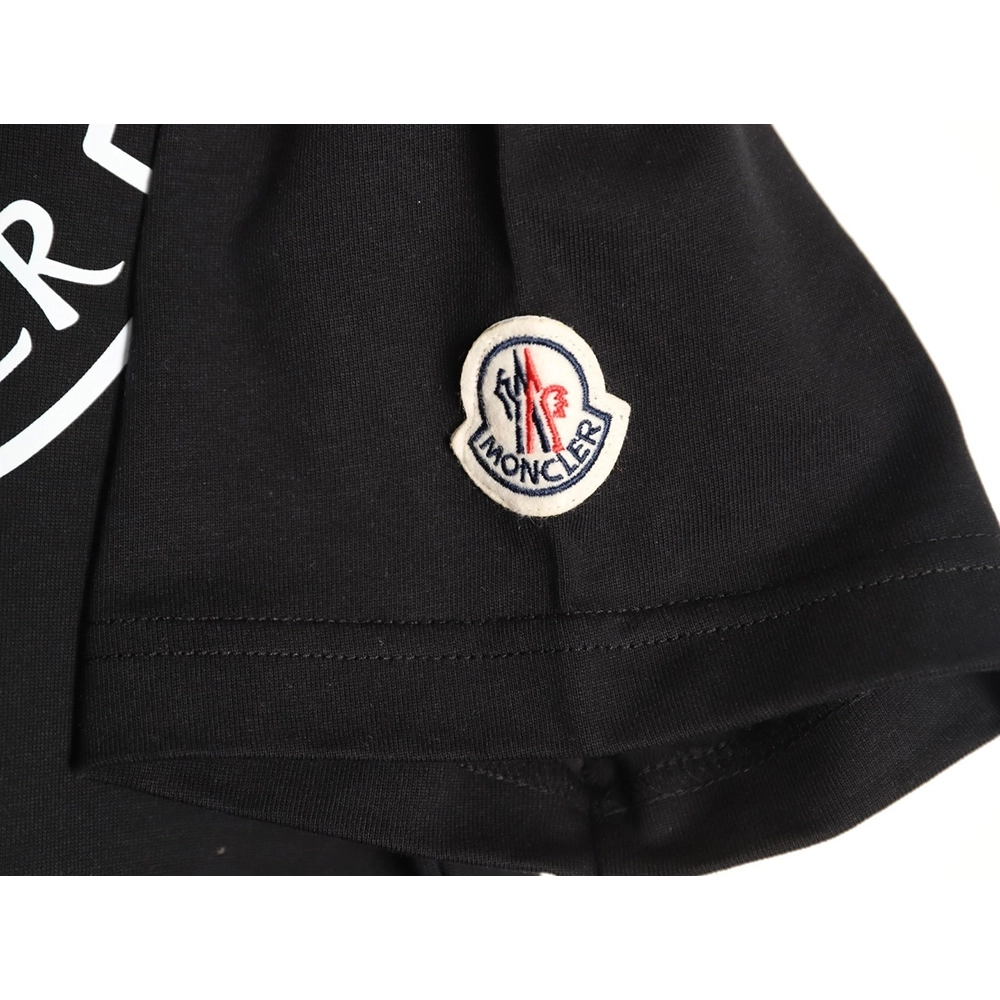 Moncler Chest Logo Print Short-Sleeve T-Shirt TSK1,Moncler